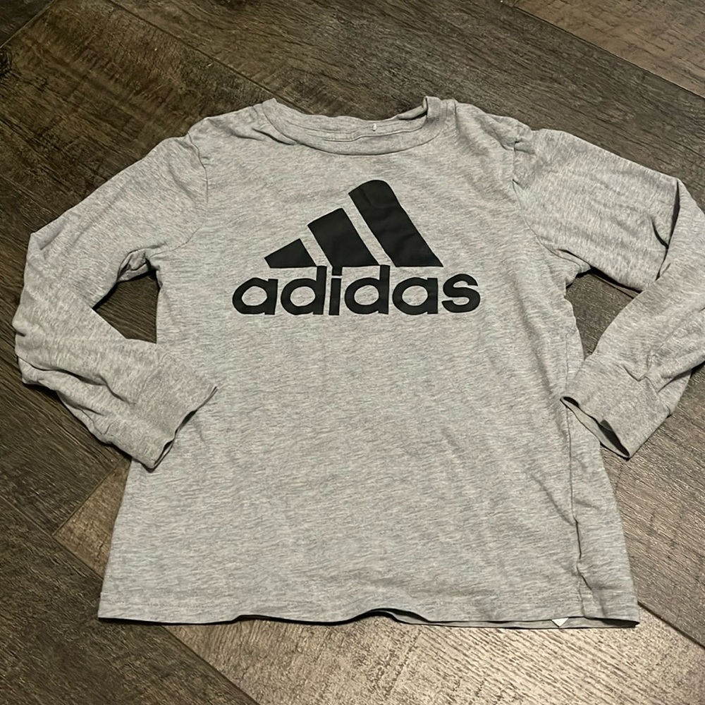 Long-sleeve tee